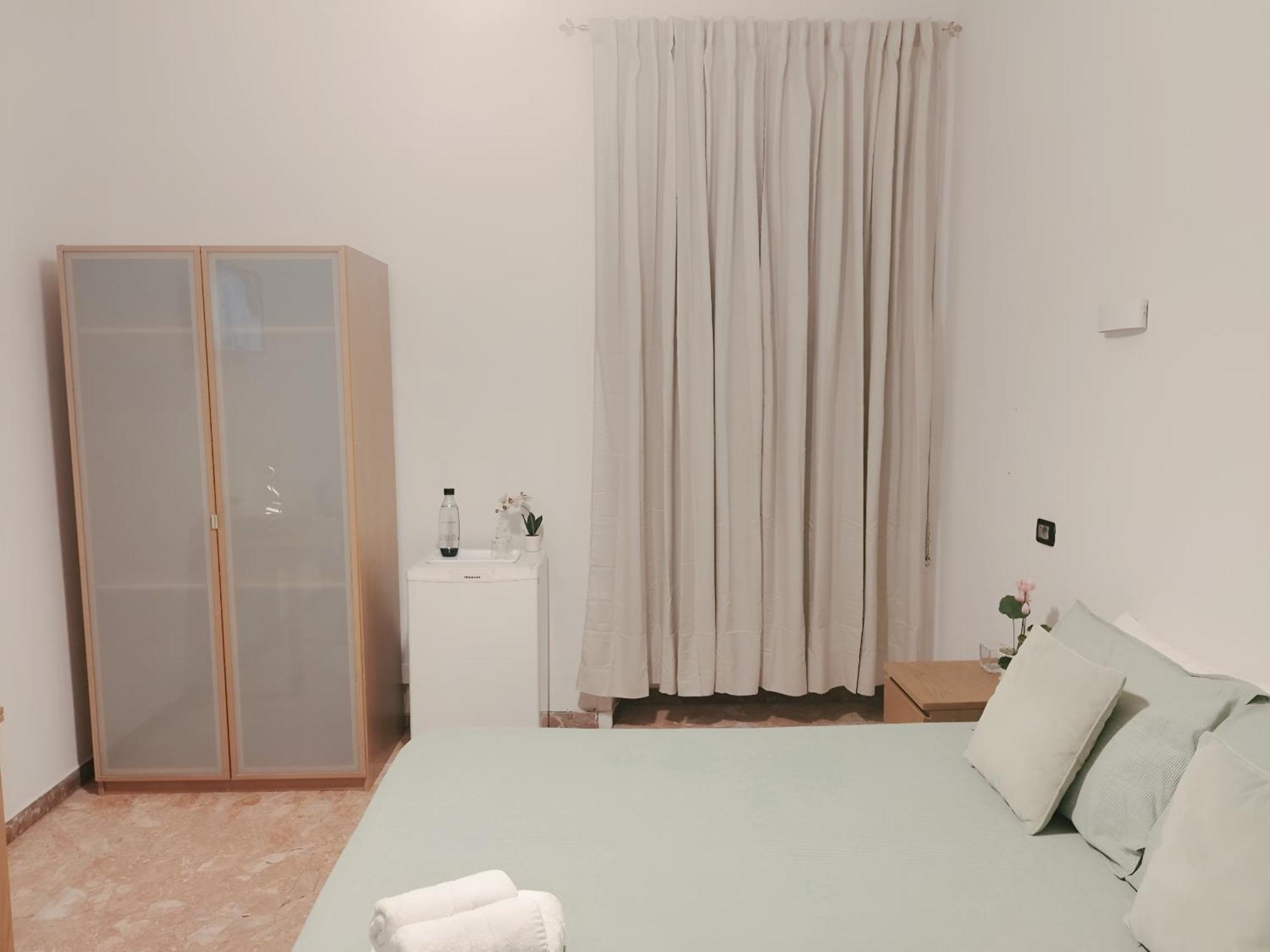 Colosseo Rooms B&B Róma Szoba fotó